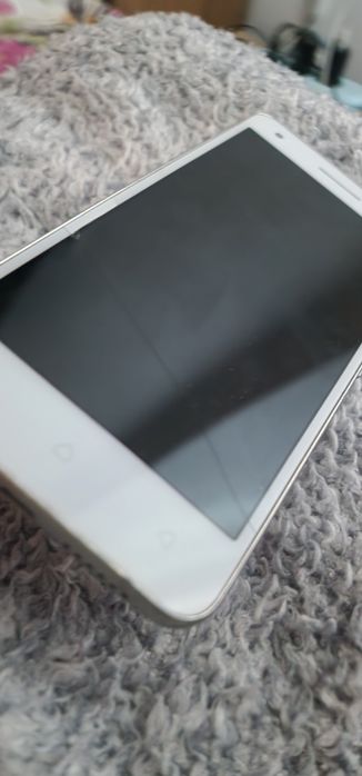 Telefon lenovo 2016
