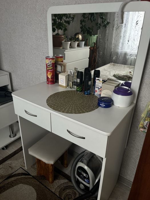 Туалетный столик