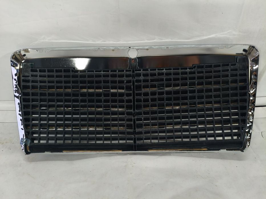 Продаю решетка Мерседес W124