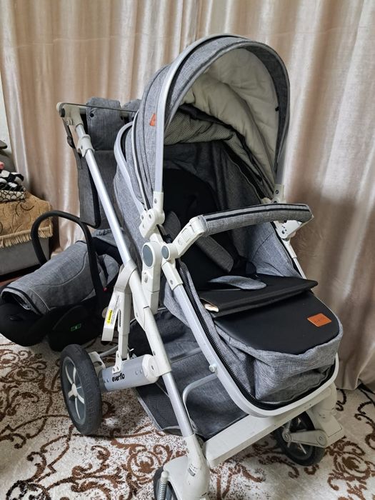 Продам коляску с автокреслом