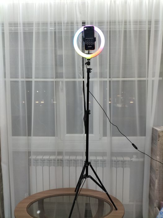 лампа кольцевая на штативе