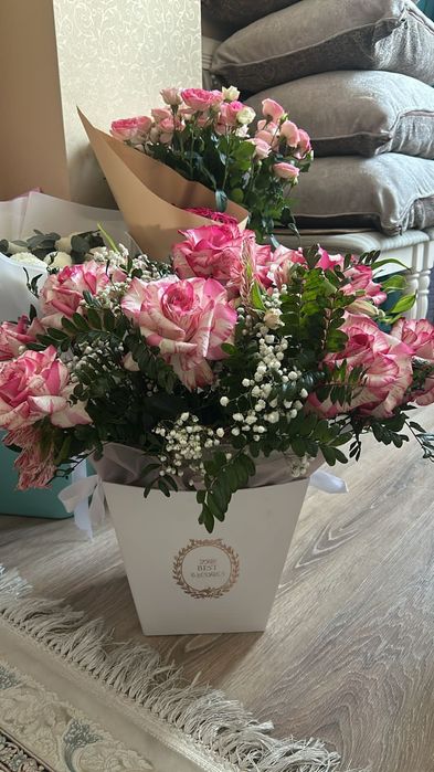 Стильная цветочная композиция в боксе