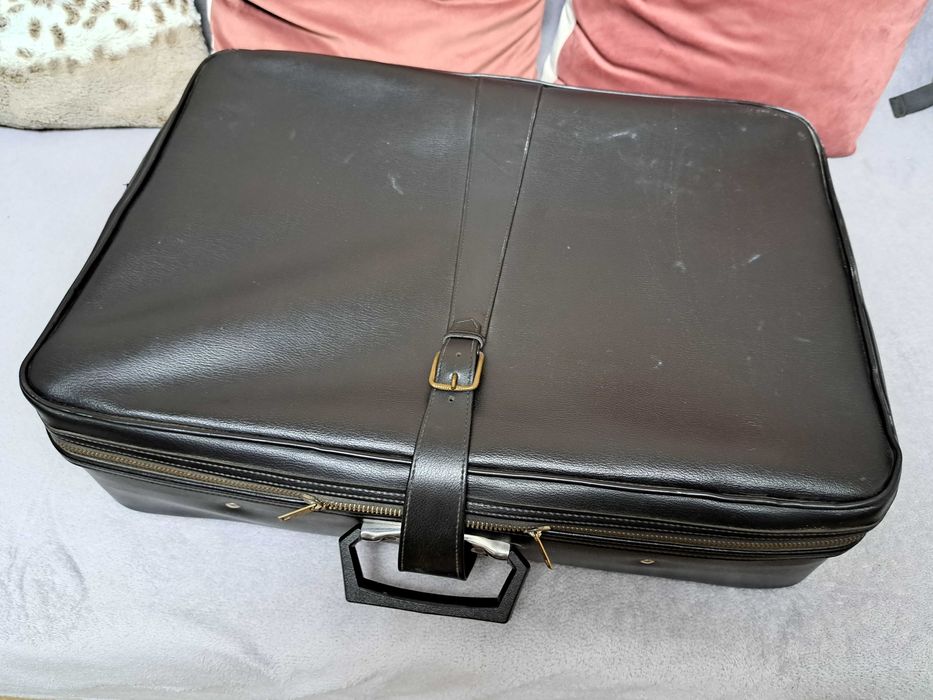 Valiza din piele vintage anii '80