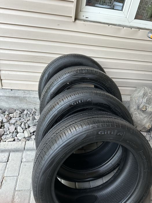 Продаеться летня резина R-17