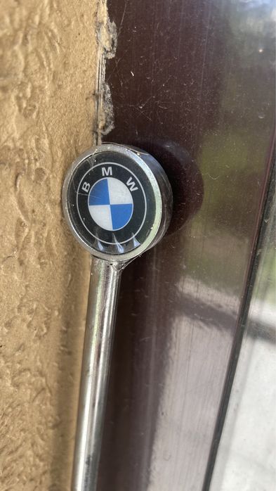 Флагшток на BMw BMW