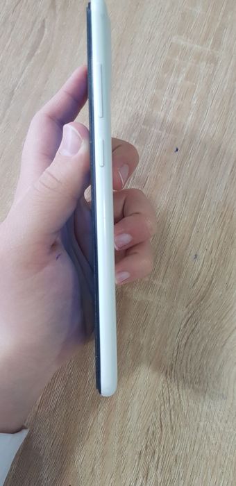 Galaxy A11s  есть Документы  и Коробка