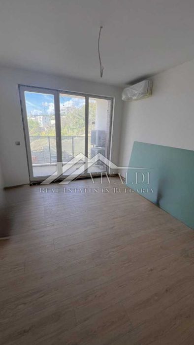 Продава се Двустаен апартамент в Варна, Младост 1 - 66 кв.м за 1043 €/кв.м - Снимка #5