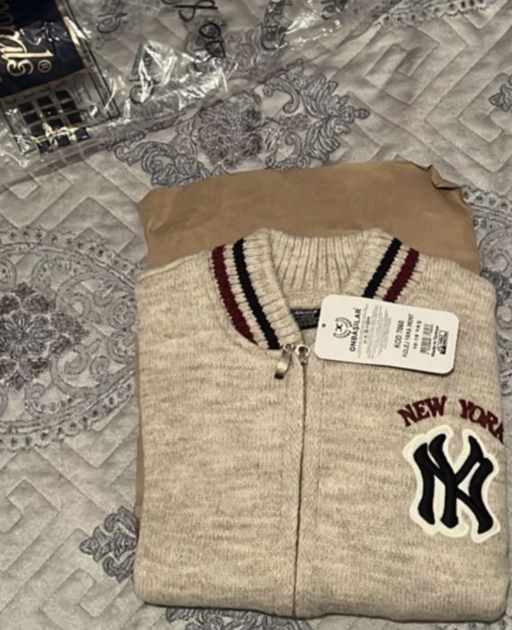 Кофта новая зимняя джемпер