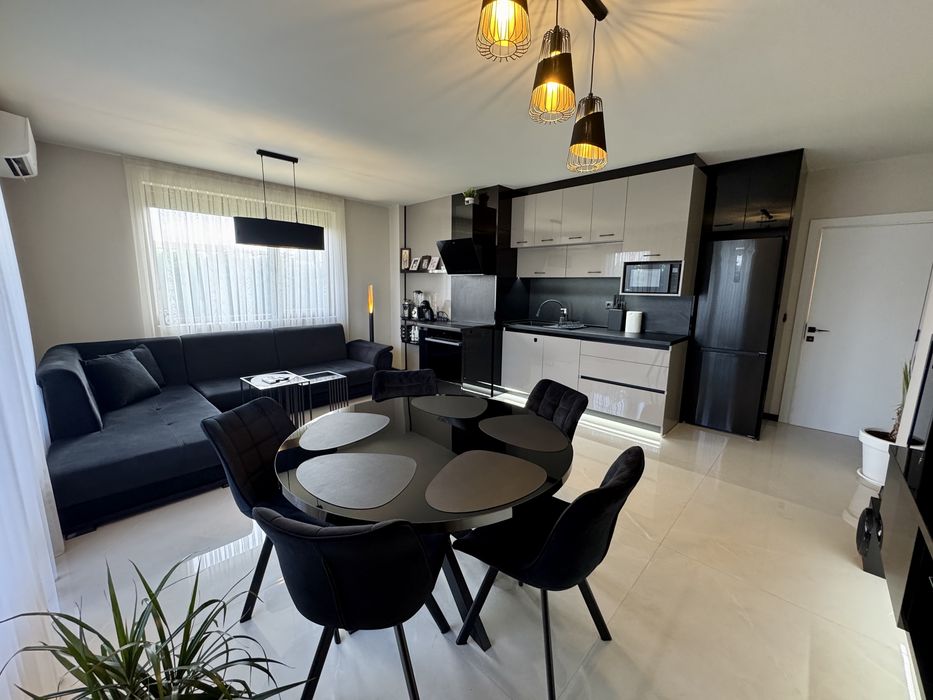 Дава се под наем Тристаен апартамент в с. Равда, Област Бургас - 80 кв.м за 193000 € - Снимка #1