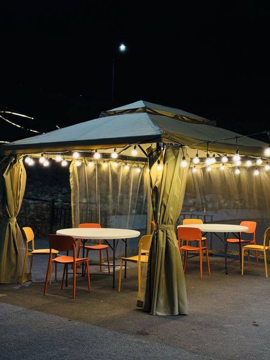 Фудтрак ресторан фастфуда на колесах