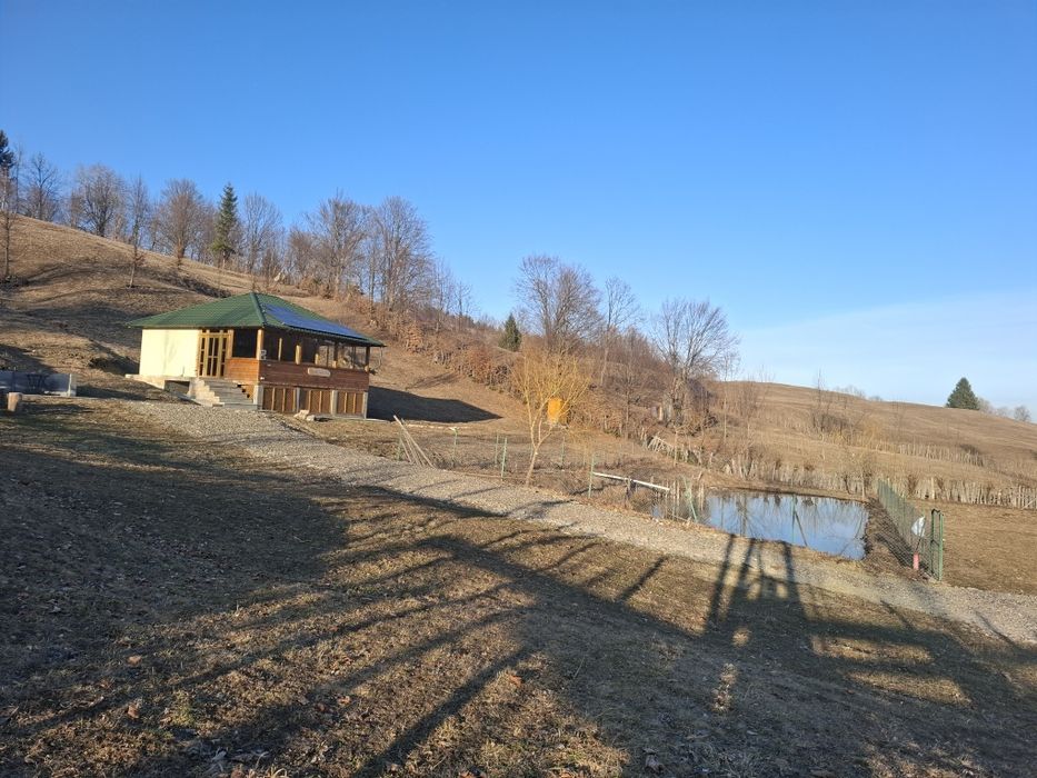 Cabana+teren la munte