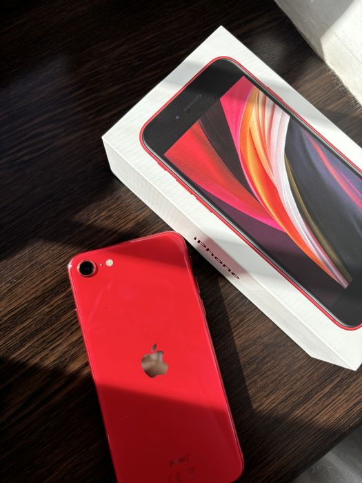 Iphone SE 2020 красный