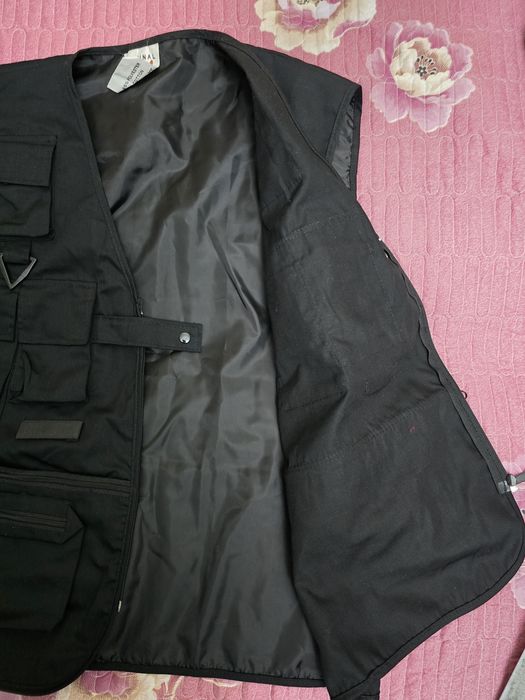 Мужская жилетка с карманами