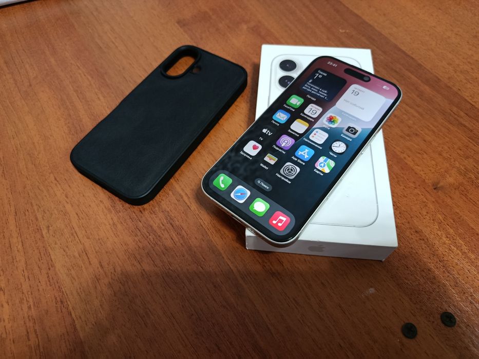 Айфон 16 . 128гб ёмкость 90 в идеале