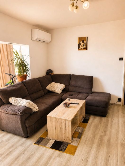Proprietar, vand apartament cu doua camere