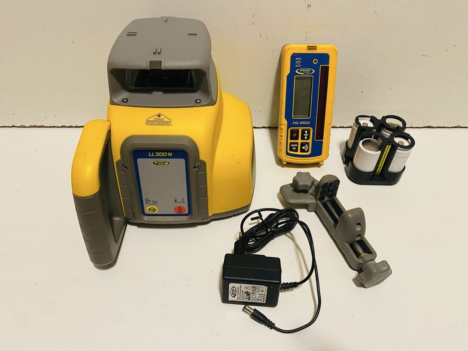 Spectra nivela laser LL 300 N