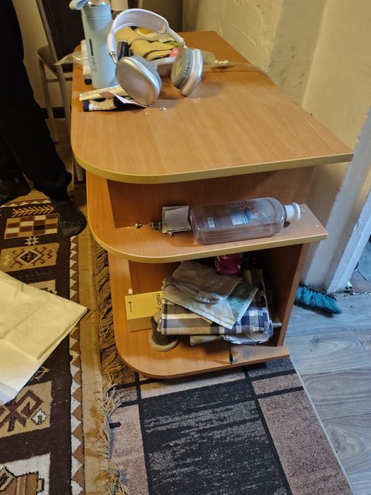 Стол на колёсах хороший