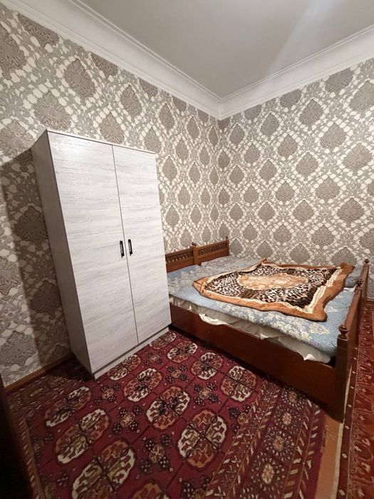 1 комнатная в центре Чирчика с мебелью и техникой