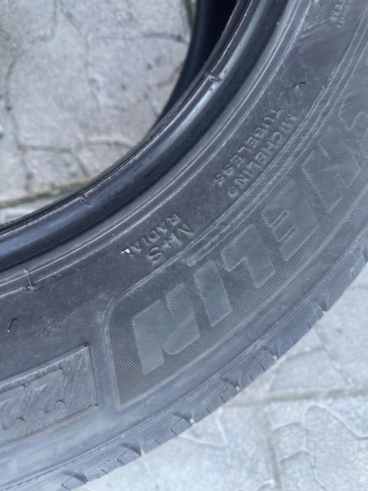 Michelin  225/65/17 всесезонни
