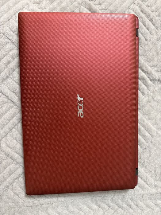 Ноутбук Acer i3 NVIDIA, работающий