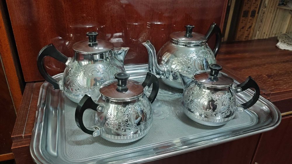 Антикварный чайно-кофейный набор.