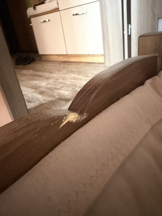 Дървено кучешко легло