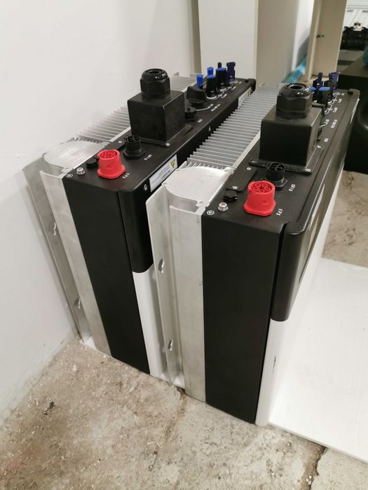 Growatt SPH 10000TL3 BH-UP with UPS трифазен хибриден инервтор за фороволтаици