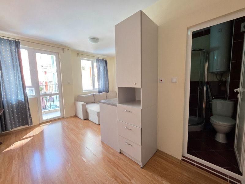 Продава се Едностаен апартамент в Несебър - 33 кв.м за 1513 €/кв.м - Снимка #2