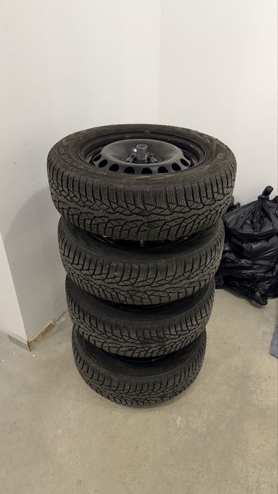 Roti cu jante tabla Iarna VW Polo - cauciucuri Nokian