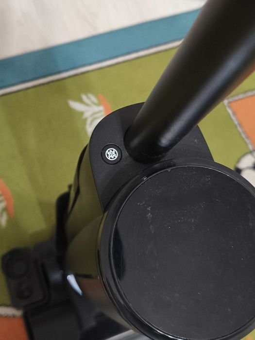 Продам пылесос MU DX887, цвет черный