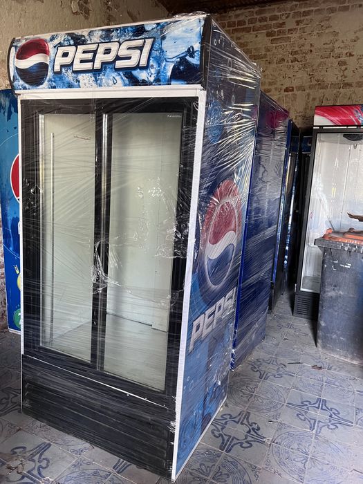 Vitrina frigorifica dubla pentru sucuri