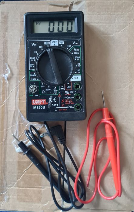 Multimetru digital M830B