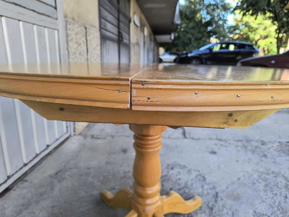 Кухненска маса разтегателна с диаметър 101 см. – масив