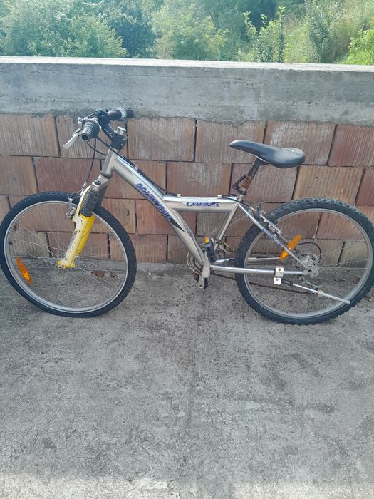 Vînd mai multe biciglete