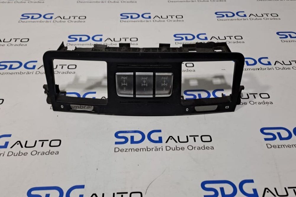 Butoane comenzi tractiune (prinderi rupte) Mercedes G350 2011-2019