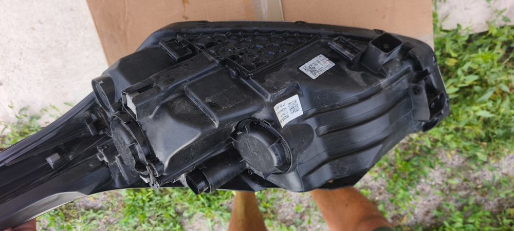 Фара правая оригинал Kia Ceed 92102J7001 Киа Сид 92102J7051