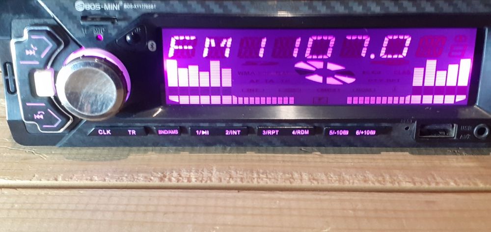 Автомагнитола - FM , AUX , USB , Bluetooth