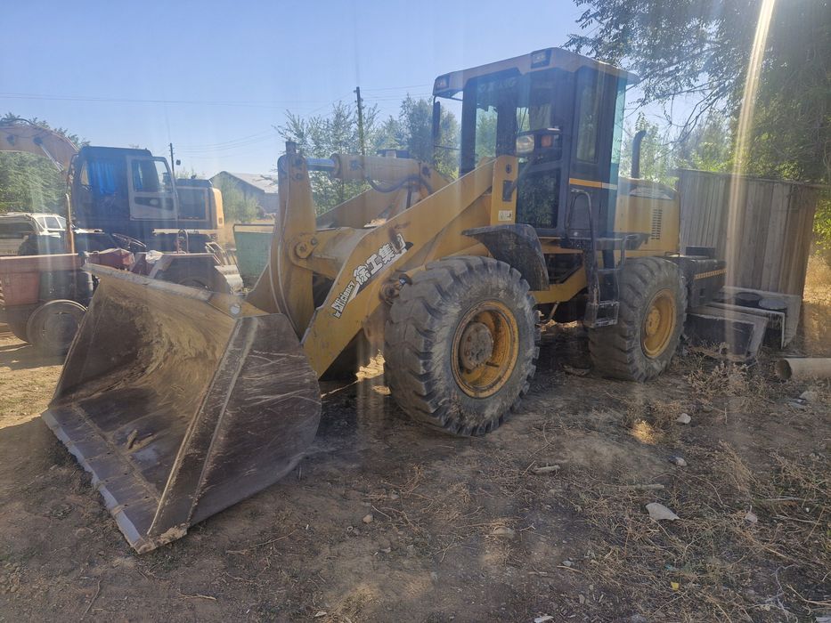 Продам погрузчик