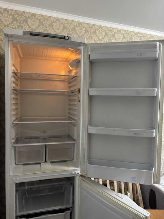 Продам холодильник