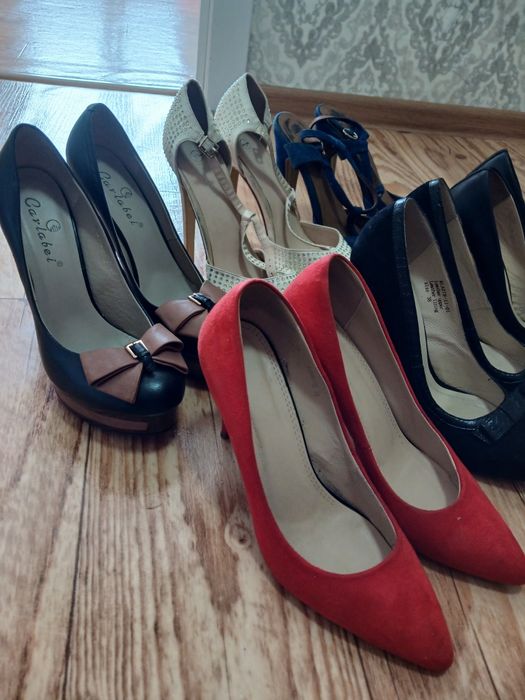 Продам туфли 2000 тг за все