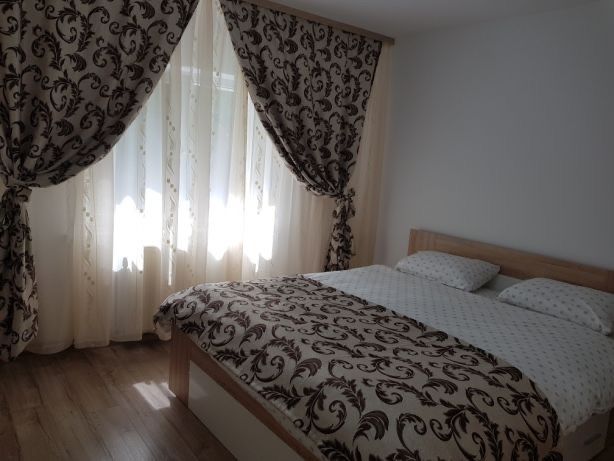 Închiriez apartament 2 camere in Râșnov