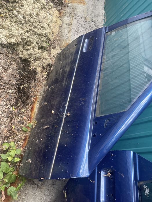 Продам двери на ваз 2110