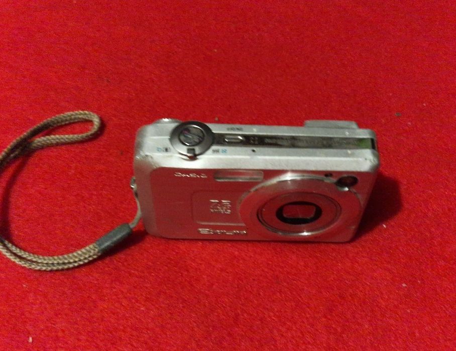 Aparat Photo  / camera Canon fără accesorii, funcționează cu baterii