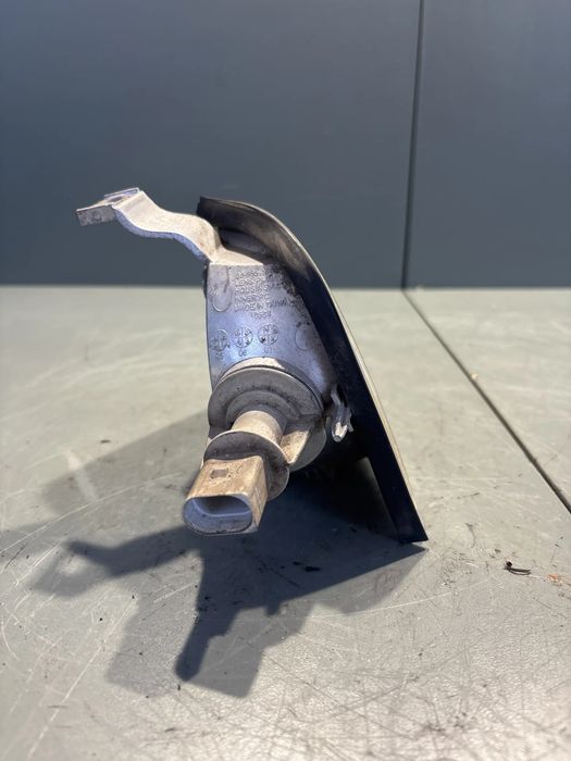 Lampa semnalizare fata dreapta 086651503R Skoda Octavia 2002