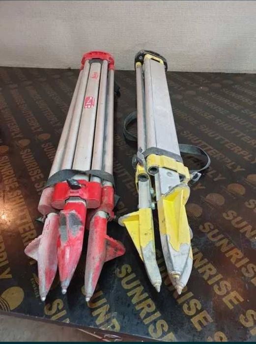 Инструмент лазер  стойка за нивелир LAIKA ЛАЙКА , перфектно техническо