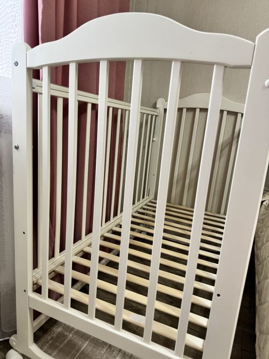 Продам кроватку для малыша