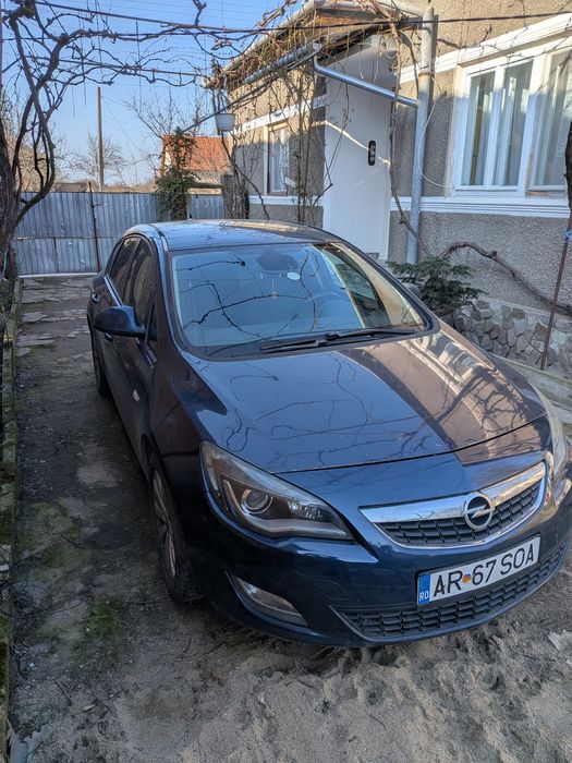 Opel Astra J 2010 1.7 Diesel Necesita reparatie EGR