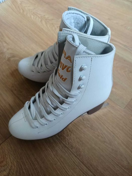 Коньки для фигурного катания