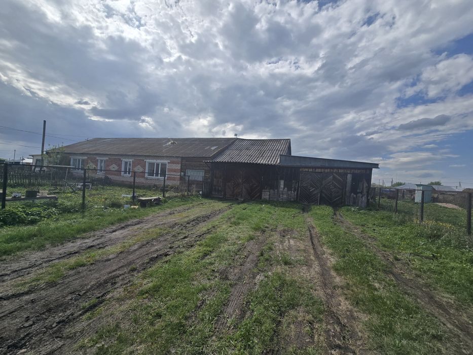 Продам дом в 2х-кв. доме