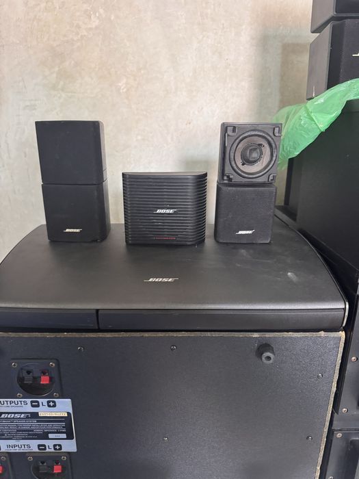 Bose Lifestyle 235 Set Колони и стойки